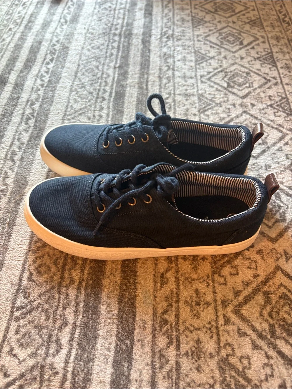 Cat & Jack Navy Canvas Low-Top Boy’s Sneakers